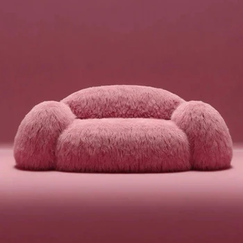 Italská dívka růžové plyšové lazy tatami minimalistický caterpillar jeden malý byt